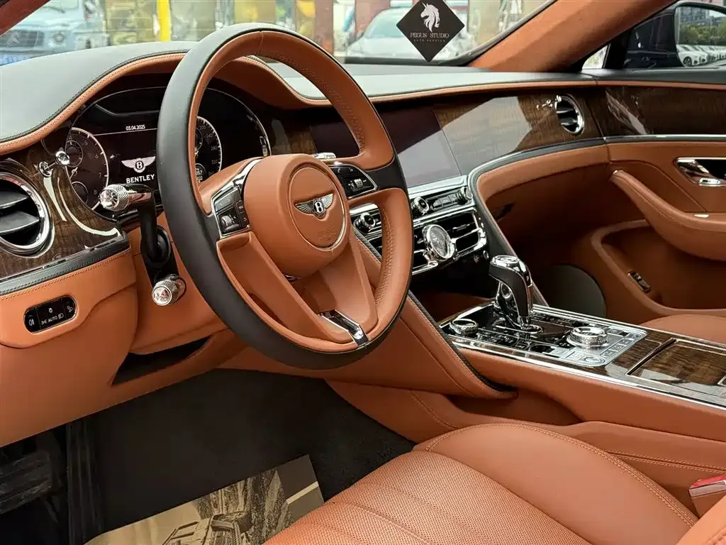 Bentley Flying Spur 2021 из CN, фото 6