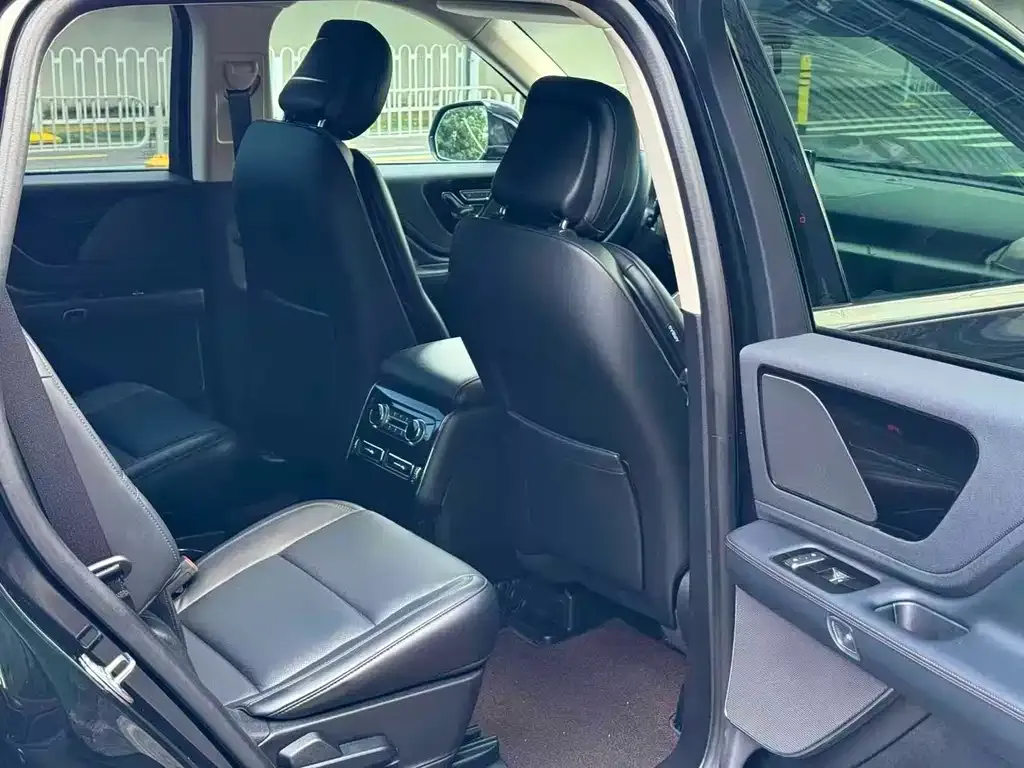 Lincoln Aviator 2021 из CN, фото 4
