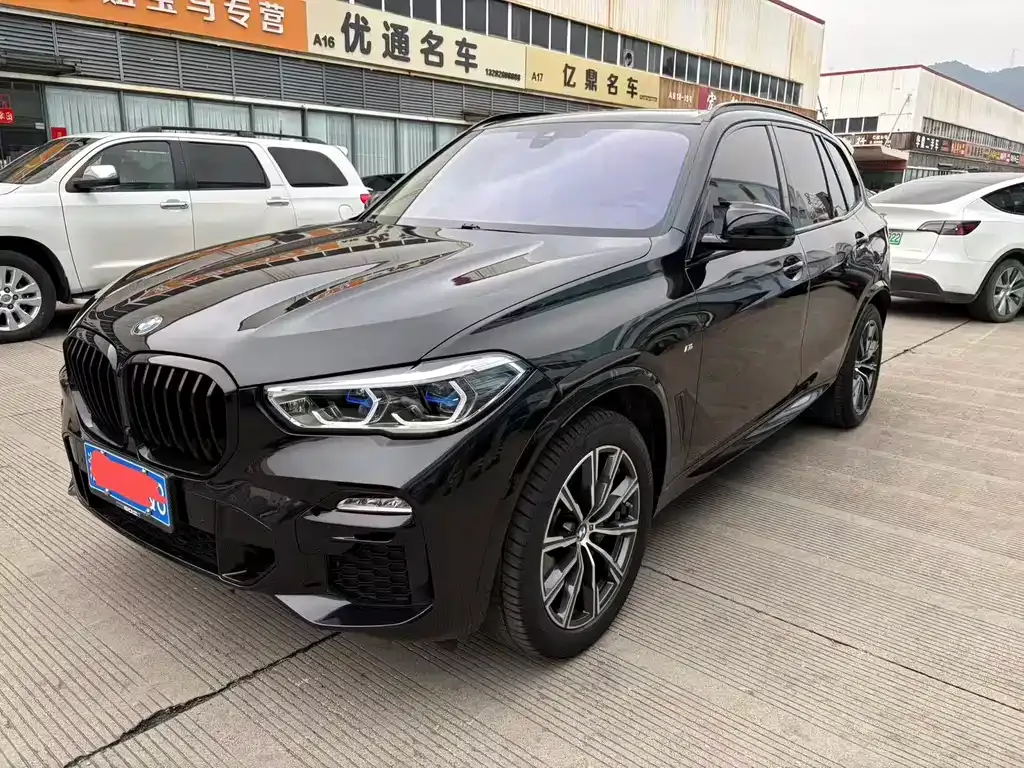 BMW X5 (Import) — фото 1