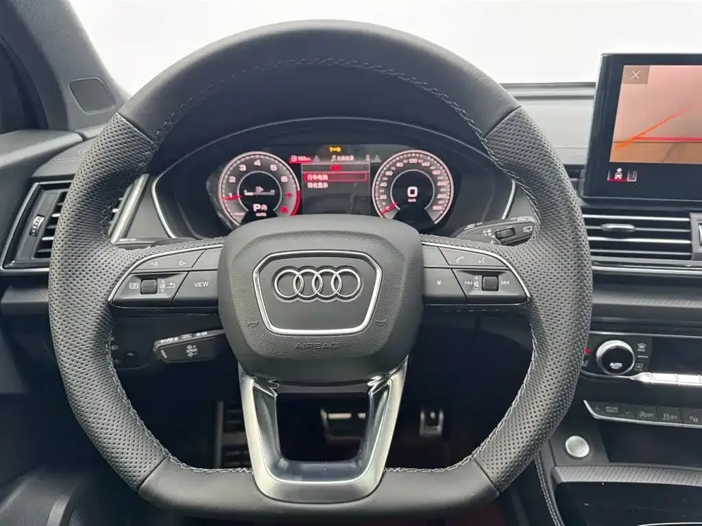 Audi Q5L — фото 4
