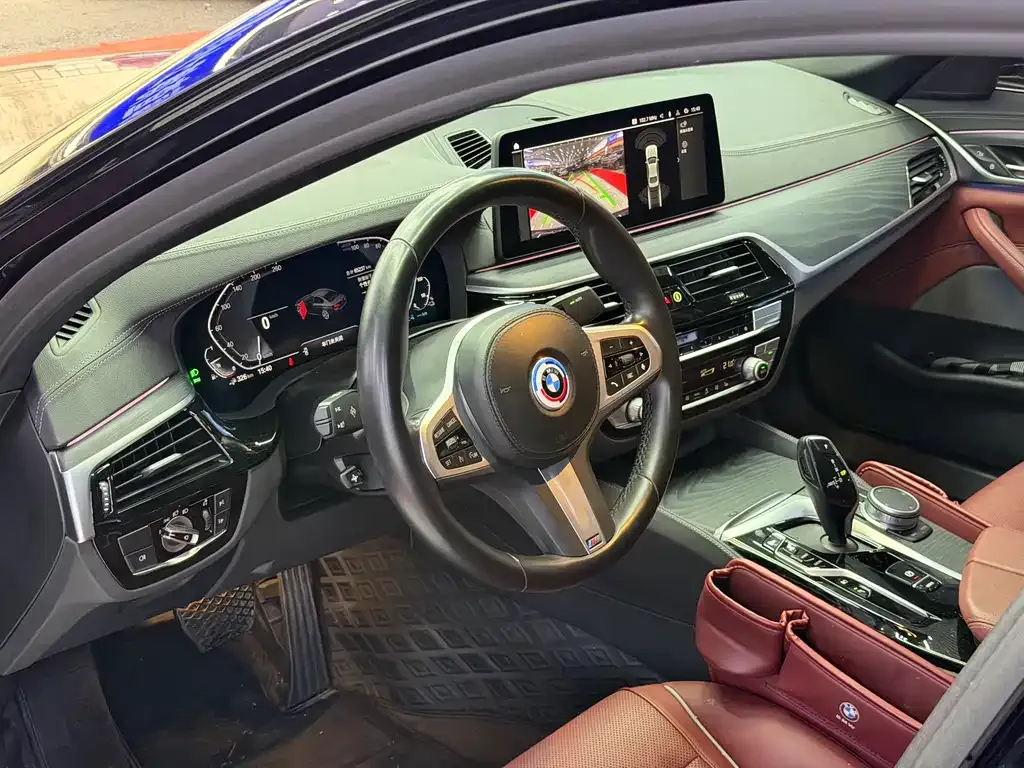 BMW 5 Series New Energy — фото 8