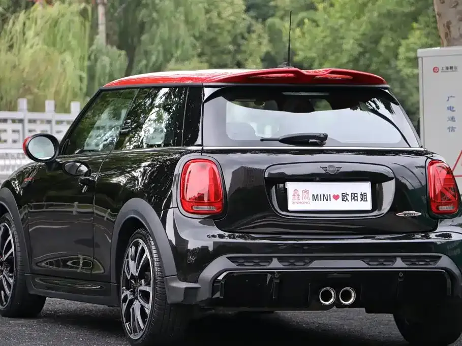 MINI JCW (John Cooper Works) — фото 10