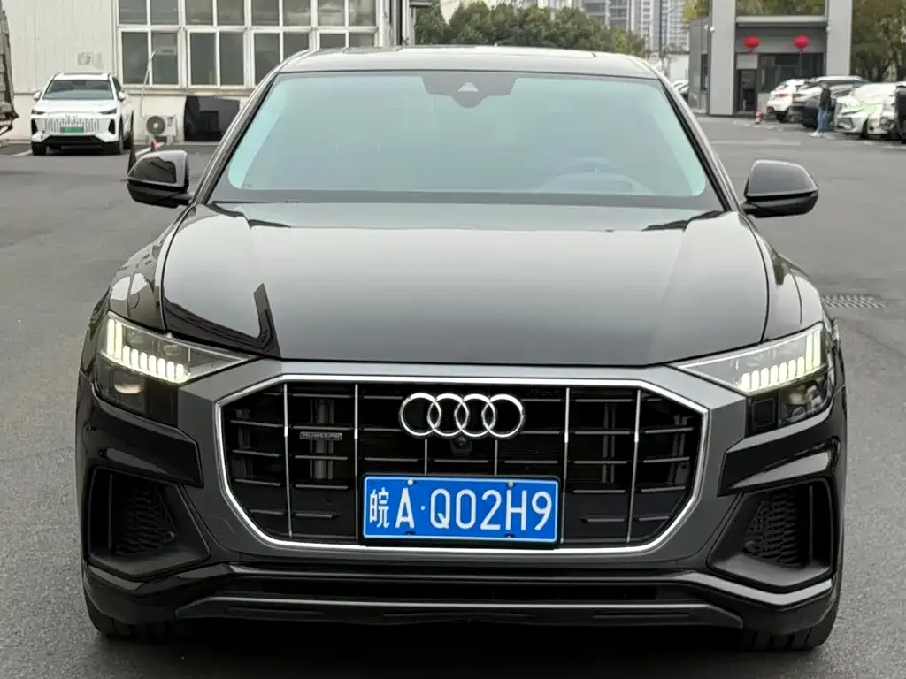 Audi Q8 — фото 2