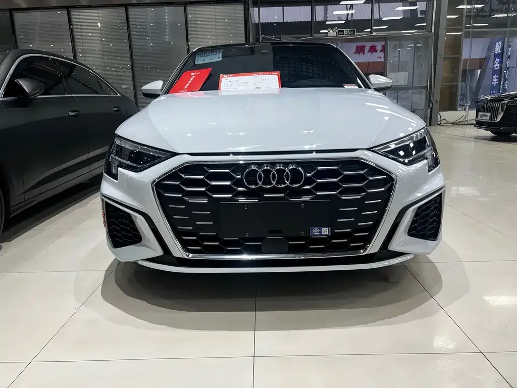 Audi A3 2023 из CN, фото 8