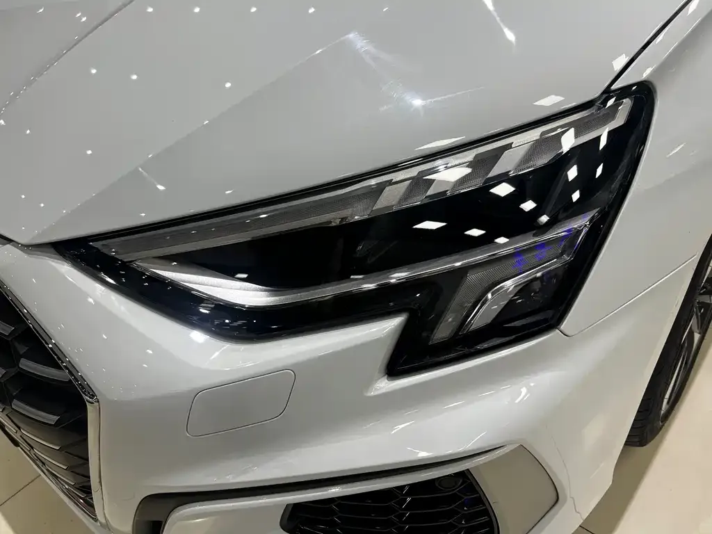 Audi A3 2023 из CN, фото 3