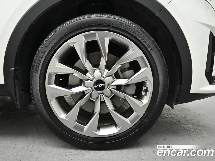 Kia Sorento — фото 8