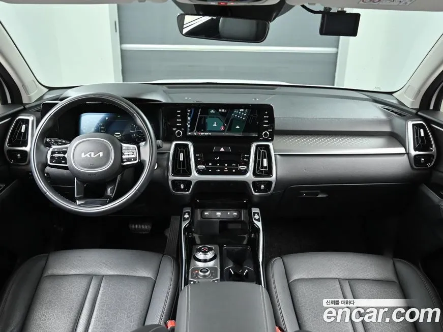 Kia Sorento — фото 9