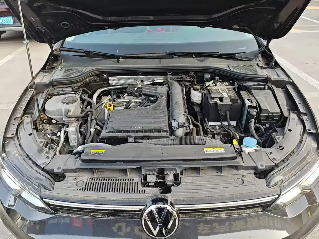 Volkswagen Golf 2022 из CN, фото 8