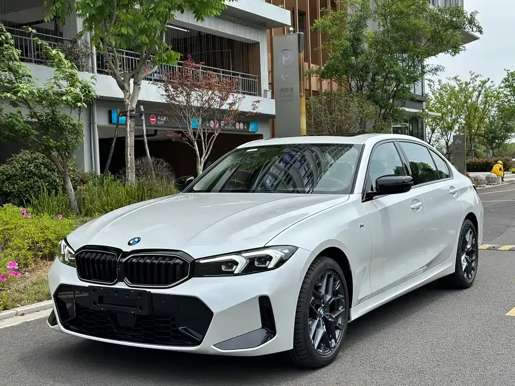 BMW 3 Series — фото 1