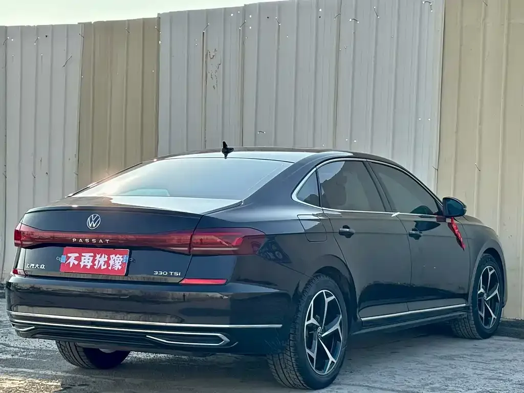 Volkswagen Passat — фото 9