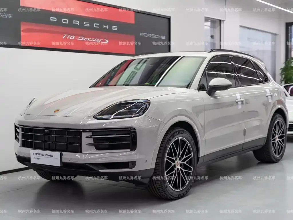 Porsche Cayenne — фото 1
