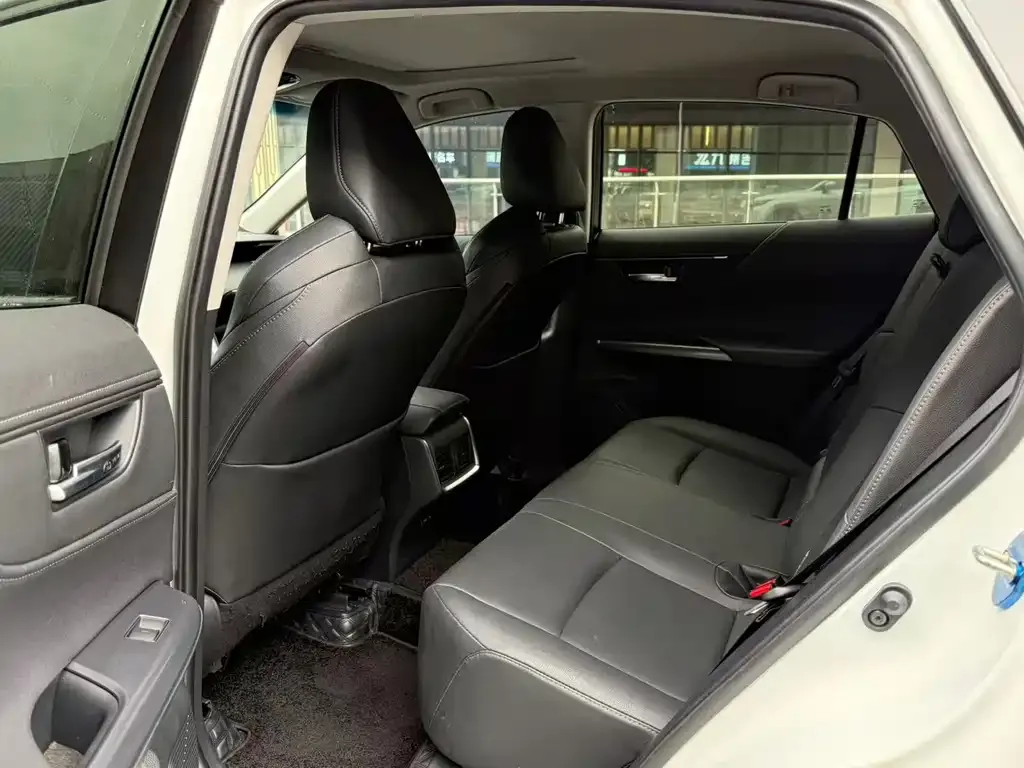 Toyota Venza 2022 из CN, фото 4