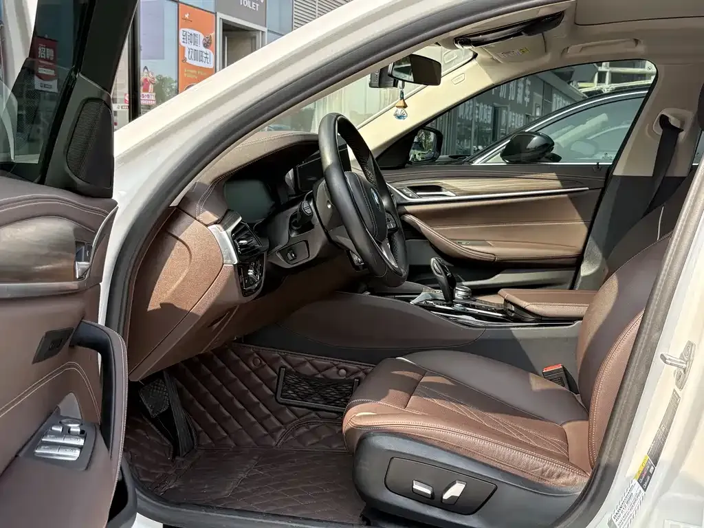 BMW 5 Series New Energy 2022 из CN, фото 3