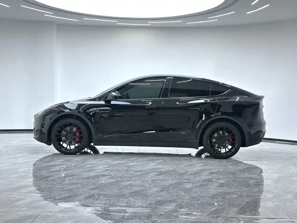 Tesla Model Y 2024 из CN, фото 9