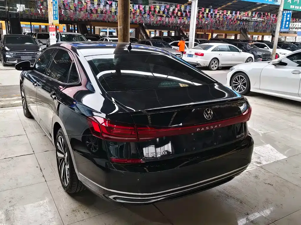 Volkswagen Passat — фото 9