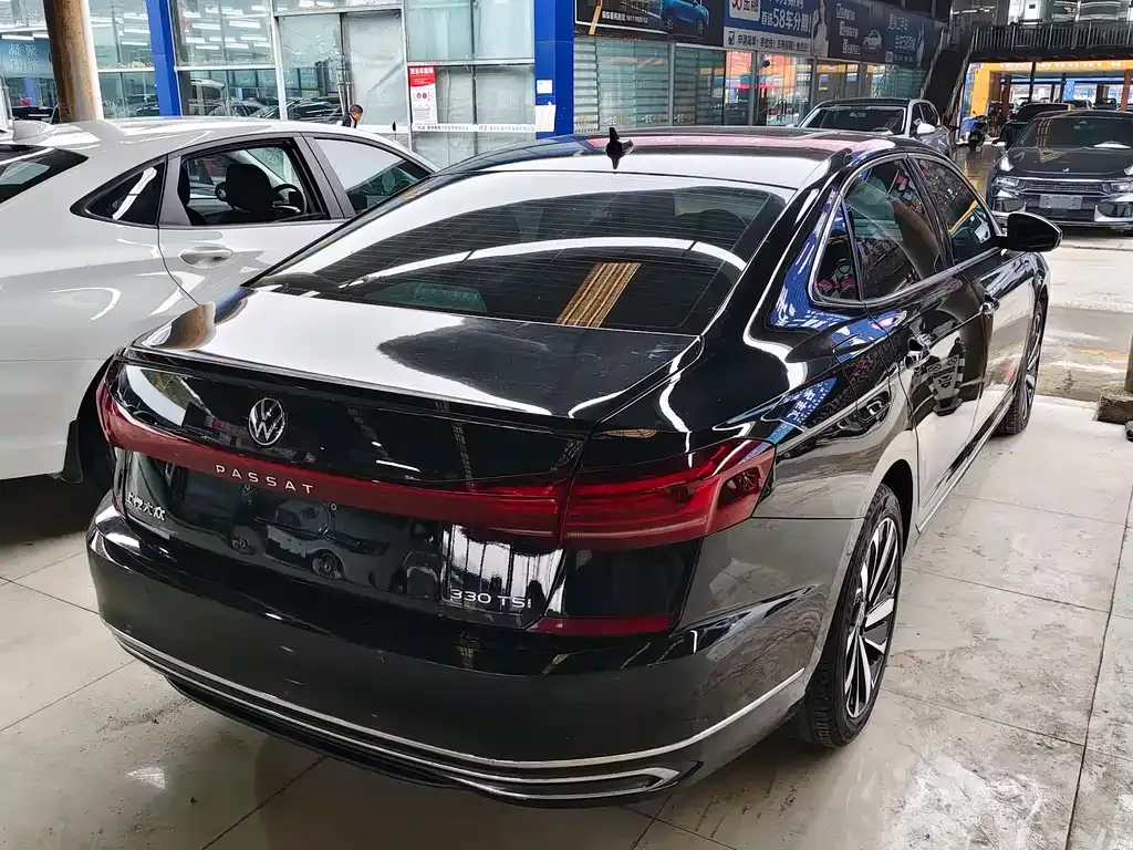 Volkswagen Passat — фото 2