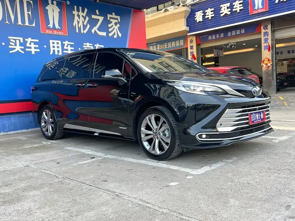 Toyota Sienna 2024 из CN, фото 6