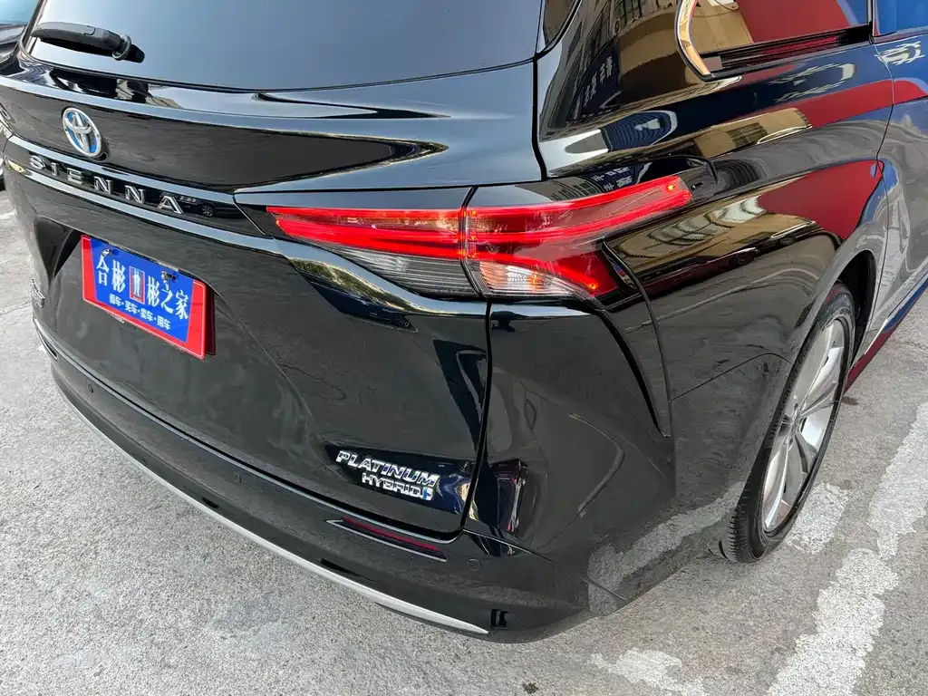 Toyota Sienna 2024 из CN, фото 9