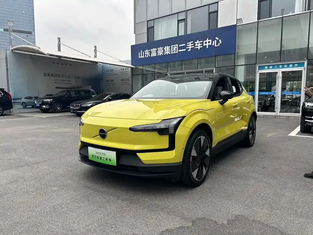 Volvo EX30 2024 из CN, фото 1
