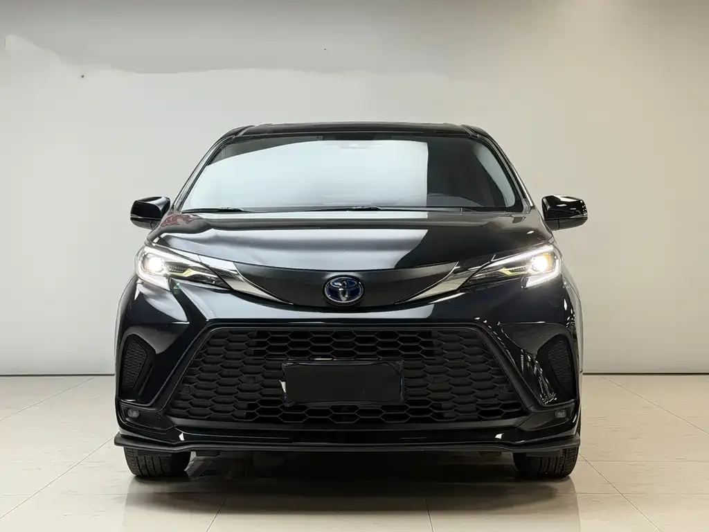 Toyota Granvia 2024 из CN, фото 4