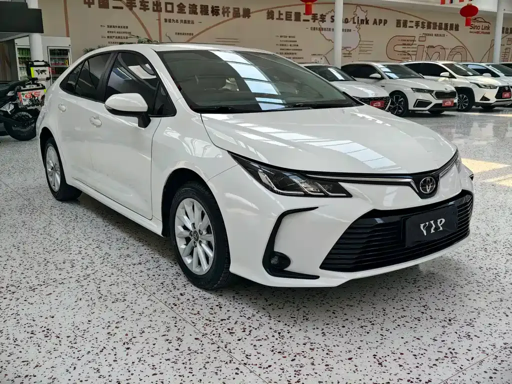 Toyota Corolla — фото 4