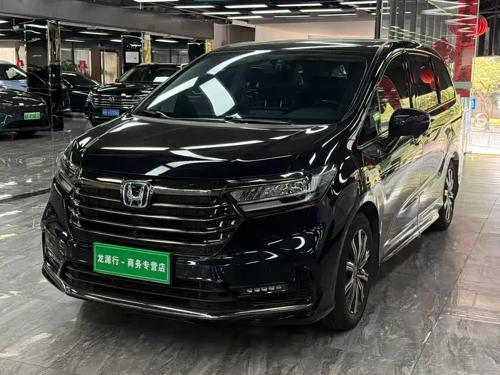 Honda Odyssey — фото 1