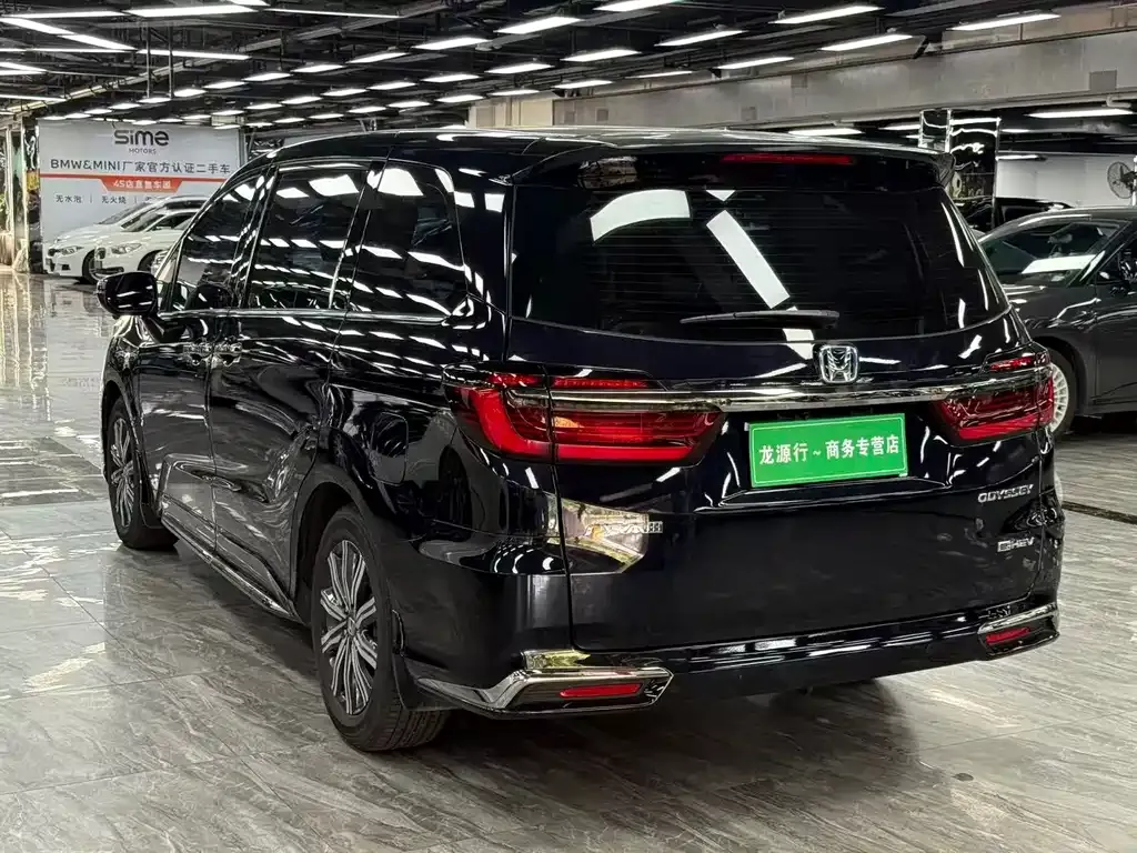 Honda Odyssey — фото 10