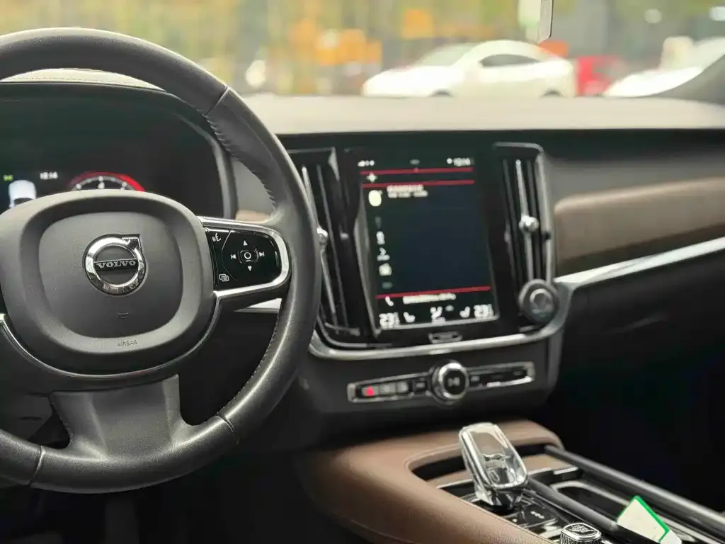 Volvo S90 2021 из CN, фото 3