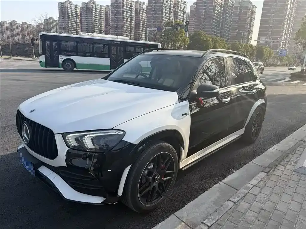 Mercedes-Benz GLE — фото 1
