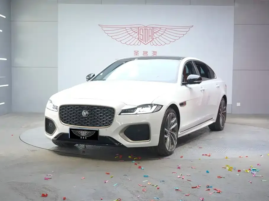 Jaguar XFL — фото 1