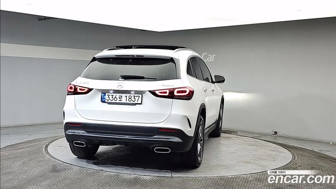 Mercedes-Benz GLA-Class — фото 4