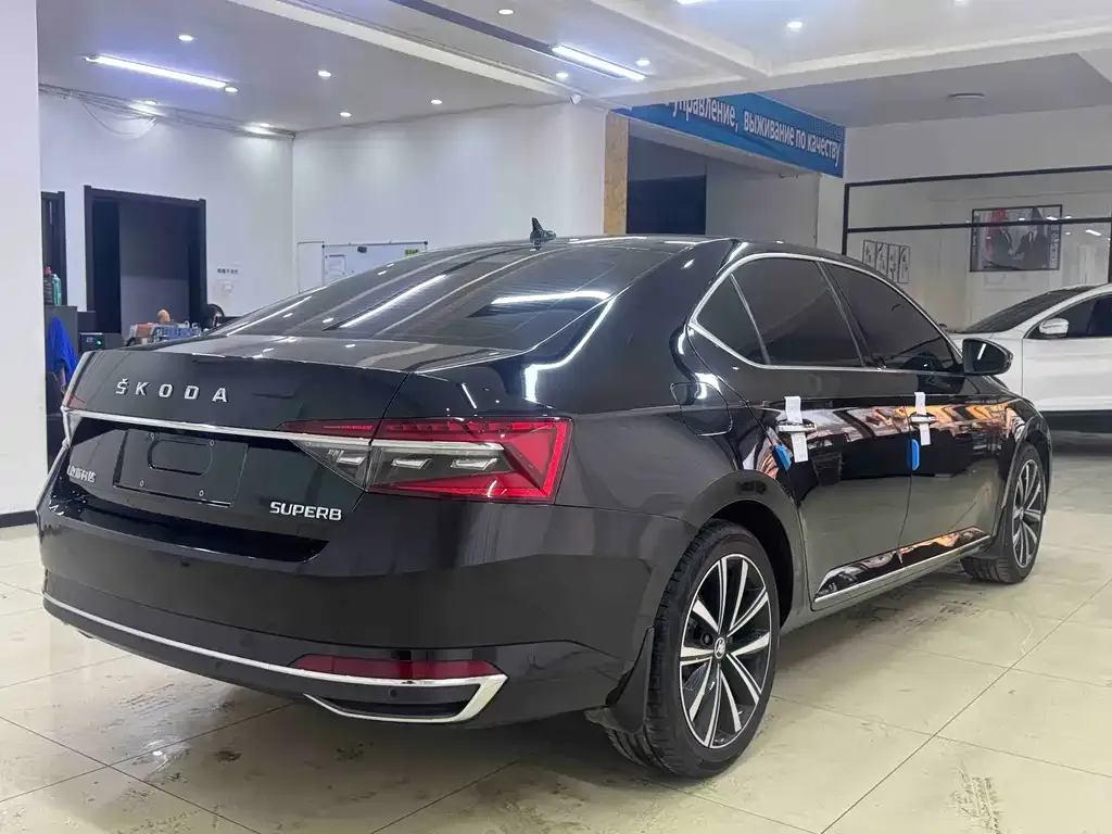 Skoda Superb 2022 из CN, фото 9