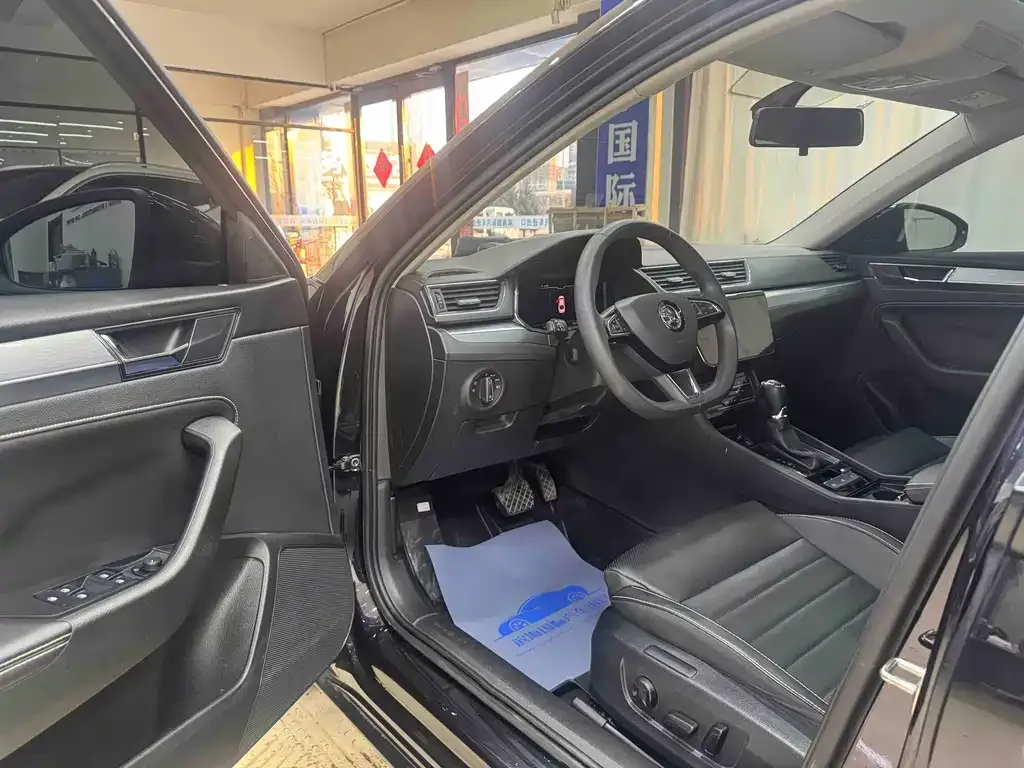 Skoda Superb 2022 из CN, фото 8