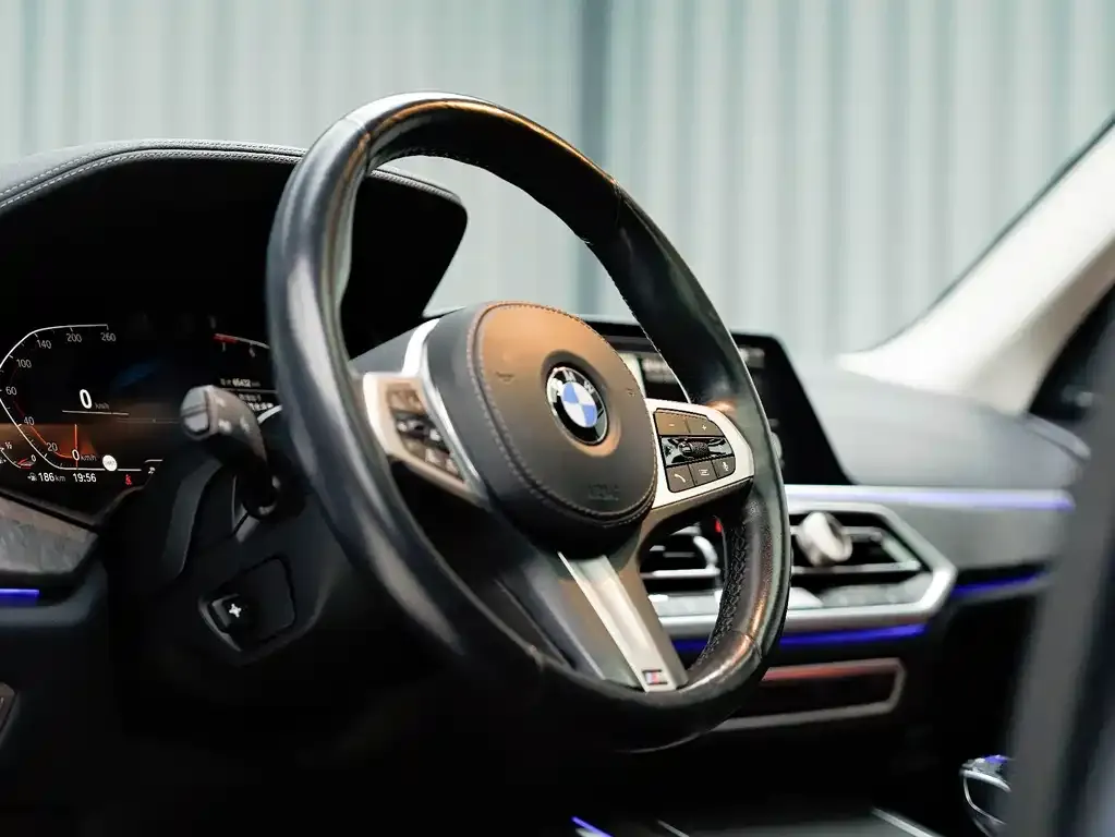 BMW X5 (Import) — фото 2