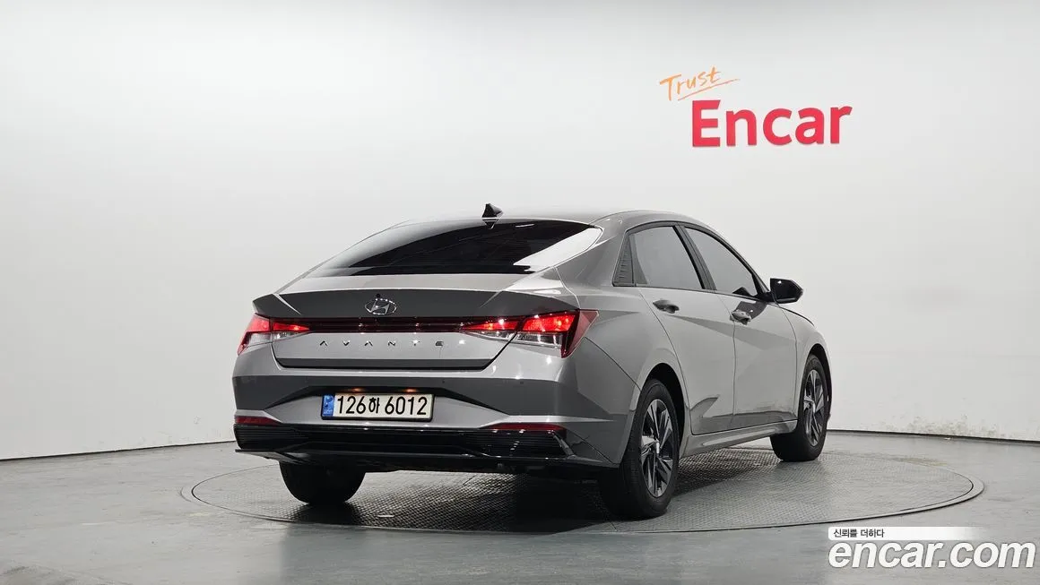 Hyundai AVANTE — фото 2