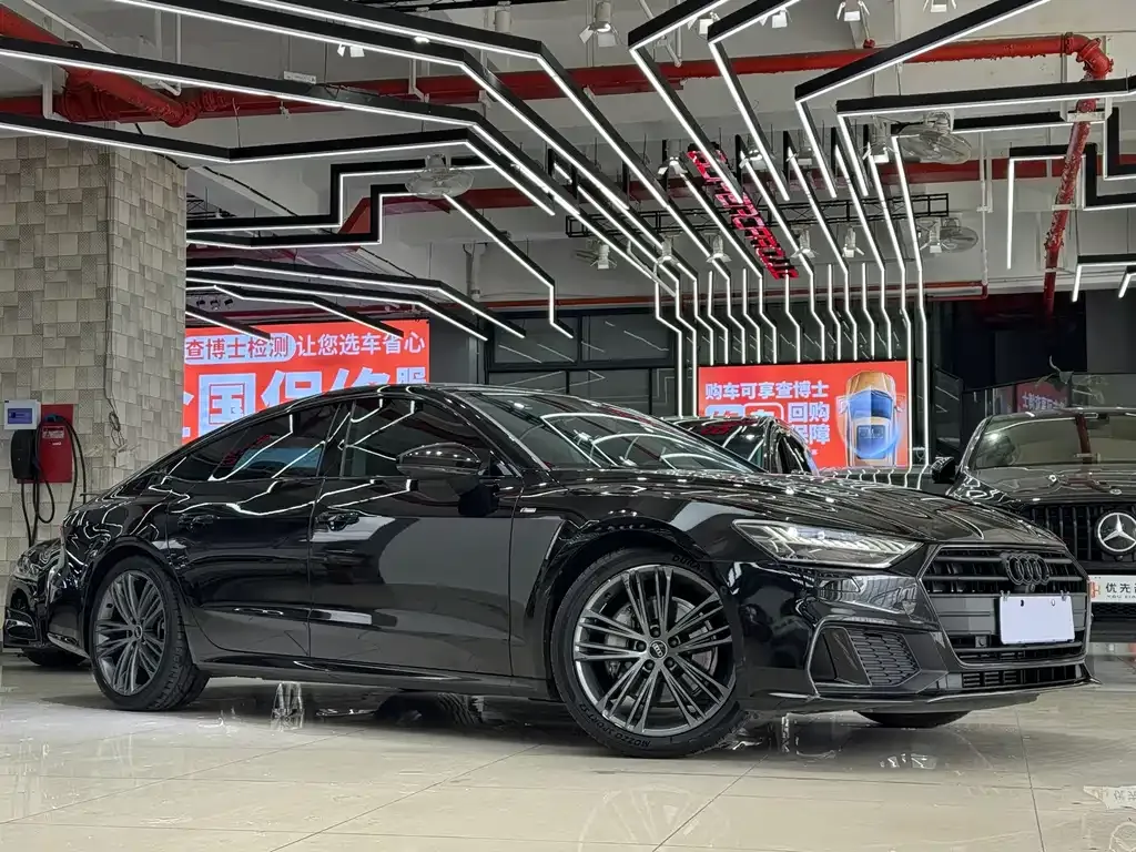 Audi A7 2023 из CN, фото 10
