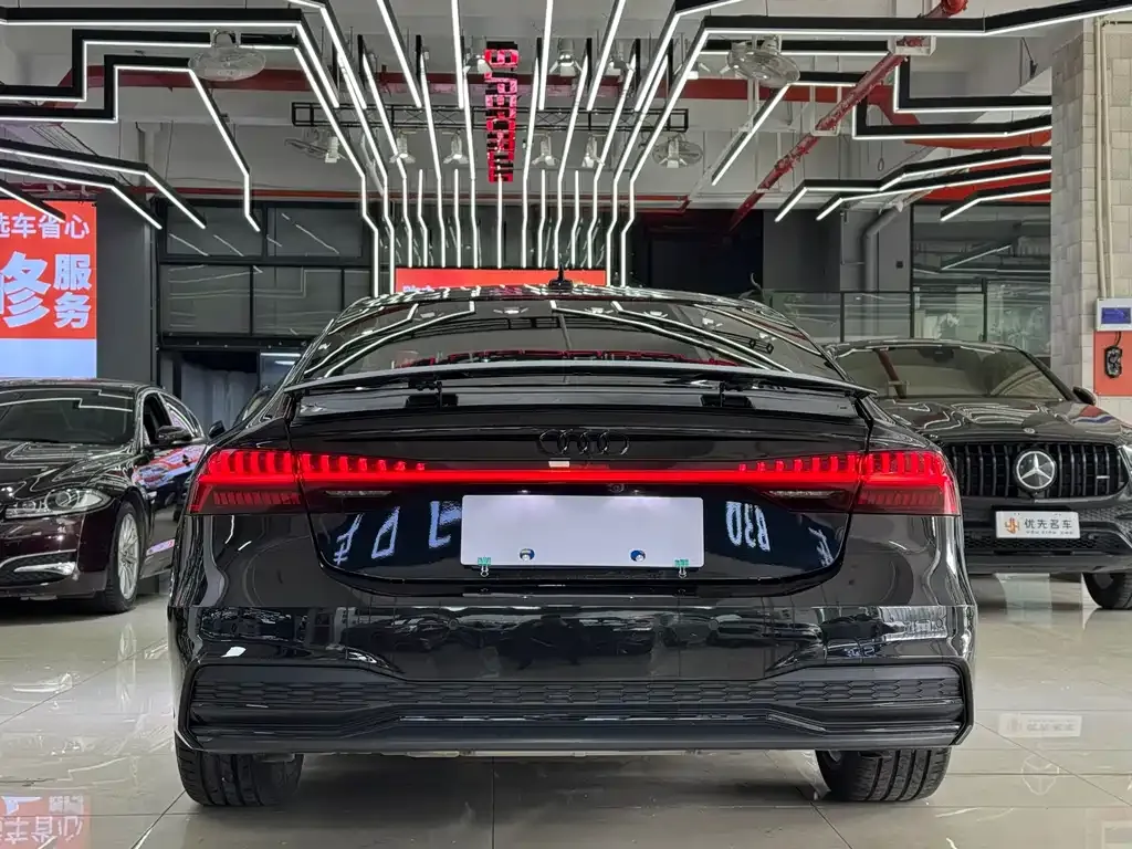 Audi A7 2023 из CN, фото 8