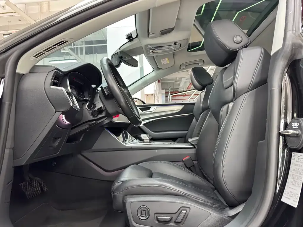 Audi A7 2023 из CN, фото 2