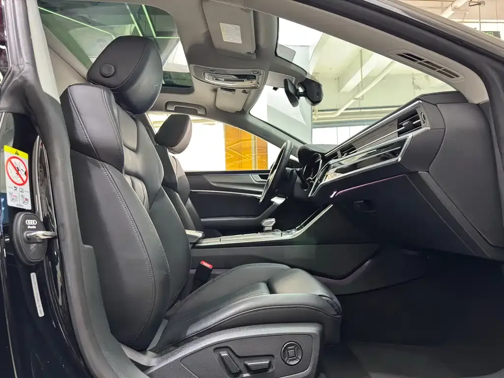 Audi A7 2023 из CN, фото 4