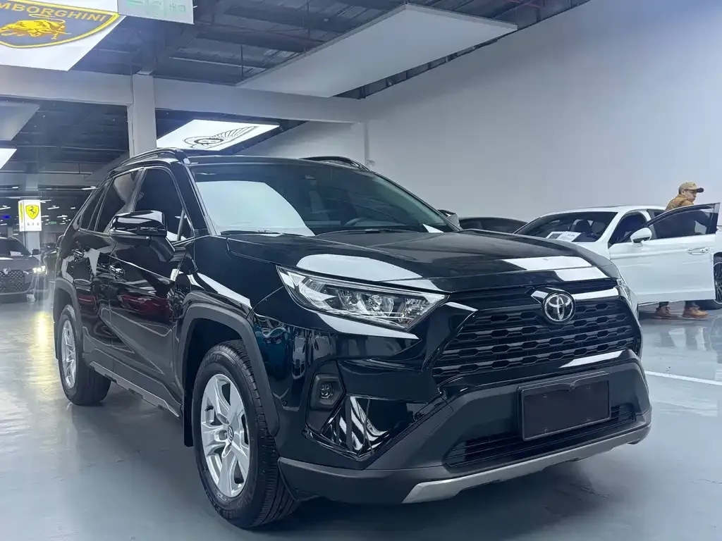 Toyota RAV4 2024 из CN, фото 5