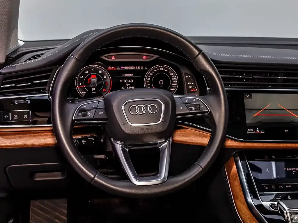Audi Q7 2023 из CN, фото 10