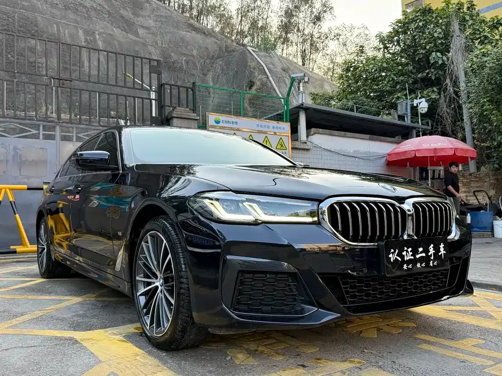 BMW 5 Series — фото 10