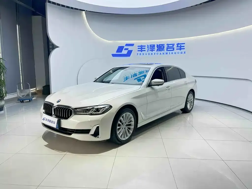 BMW 5 Series — фото 1