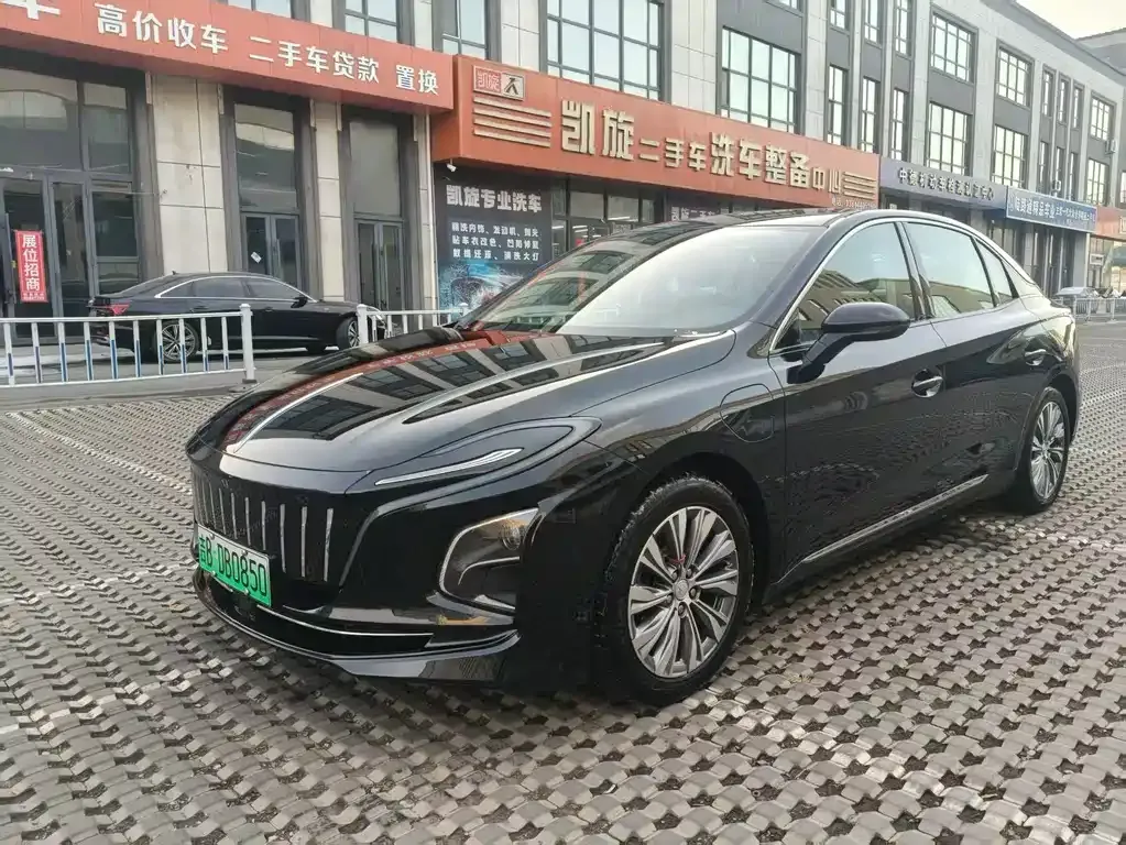 Hongqi E-QM5 2024 из CN, фото 4