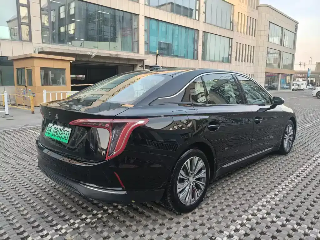 Hongqi E-QM5 2024 из CN, фото 7