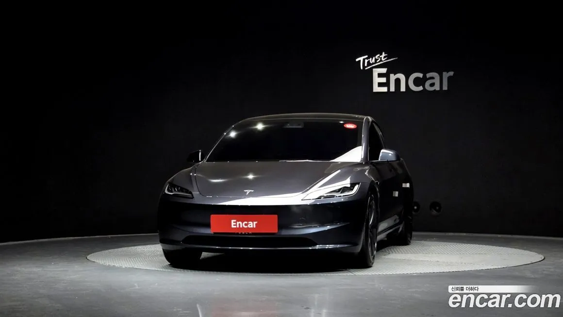 Tesla Model 3 — фото 7