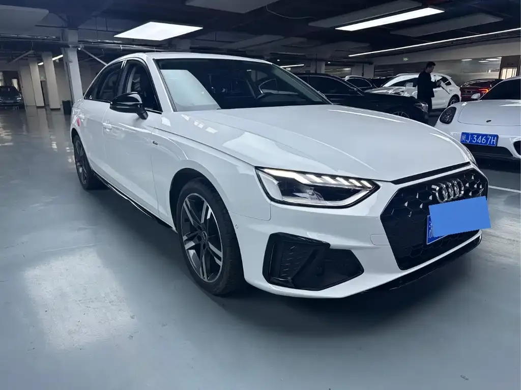 Audi A4L — фото 5