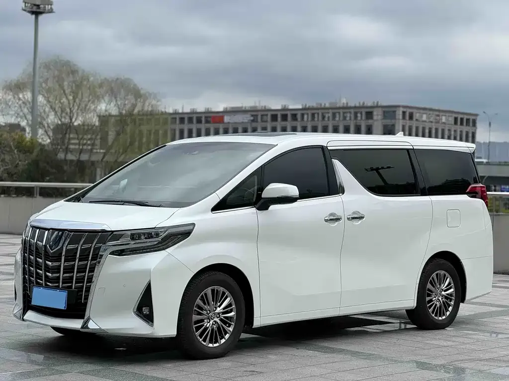 Toyota Alphard 2022 из CN, фото 1