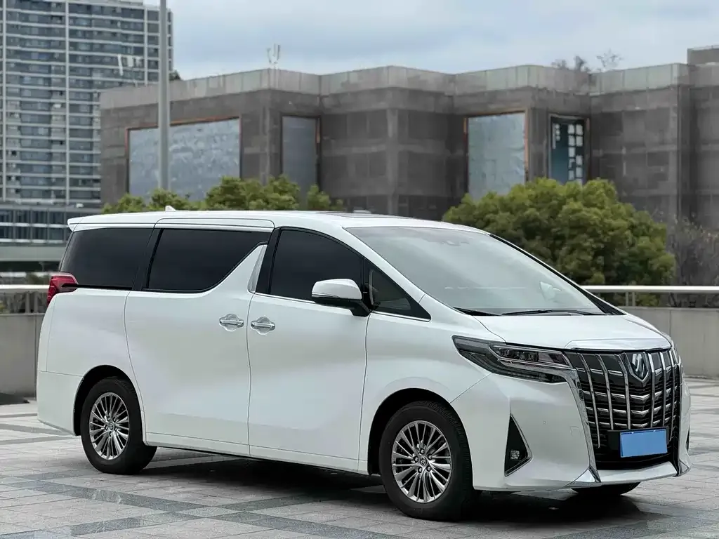 Toyota Alphard 2022 из CN, фото 10