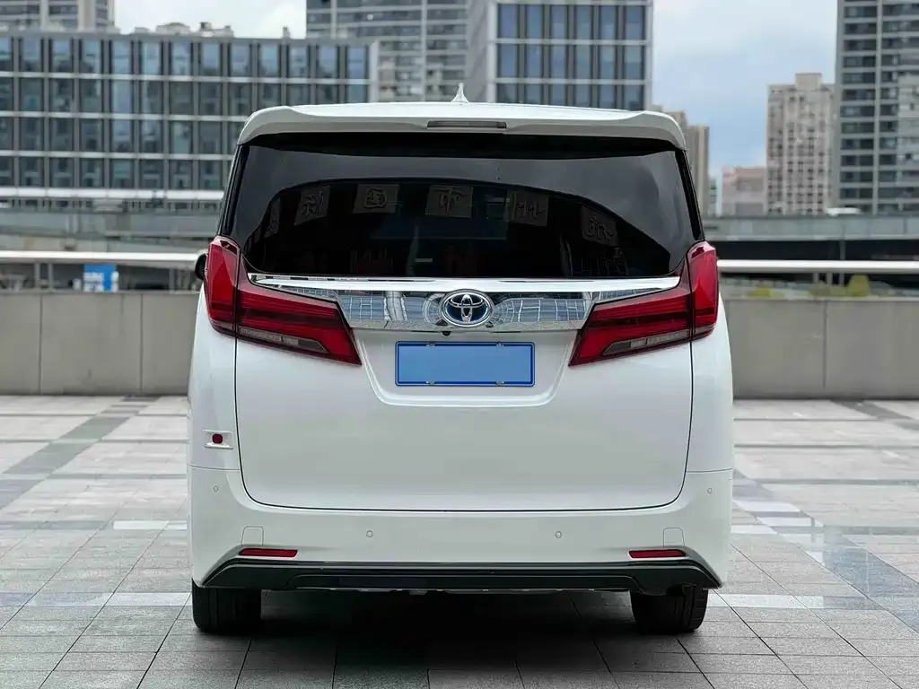 Toyota Alphard 2022 из CN, фото 5